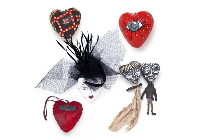 Сердца папье-маше Donna Karan Сердца папье-маше Donna Karan