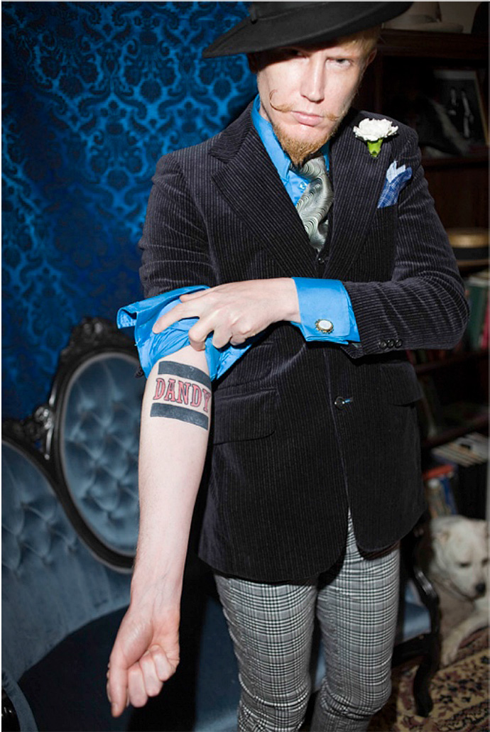 9 модных выставок, не связанных со стилем "панк" (фото 9)