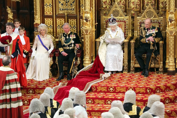 Тронная речь Елизаветы II перед парламентом (фото 1)