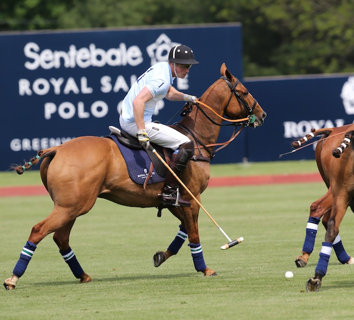 Принц Гарри на благотворительной игре Принц Гарри на благотворительной игре