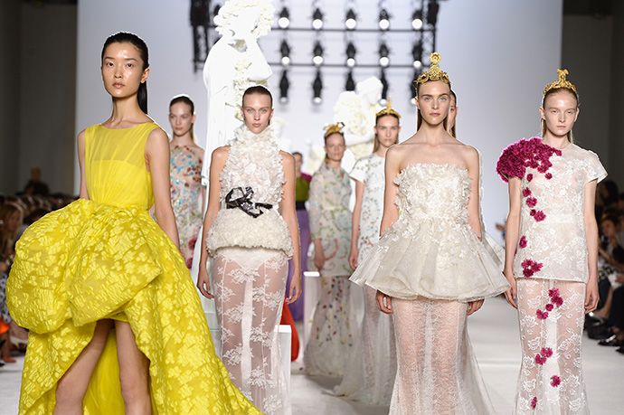 Обзор Buro 24/7: Giambattista Valli Couture, осень-зима 2013/14 (фото 1)