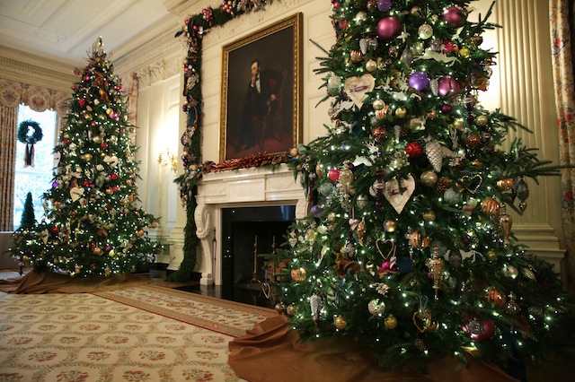 Рождественская экскурсия по Белому дому с Мишель Обама (фото 1)