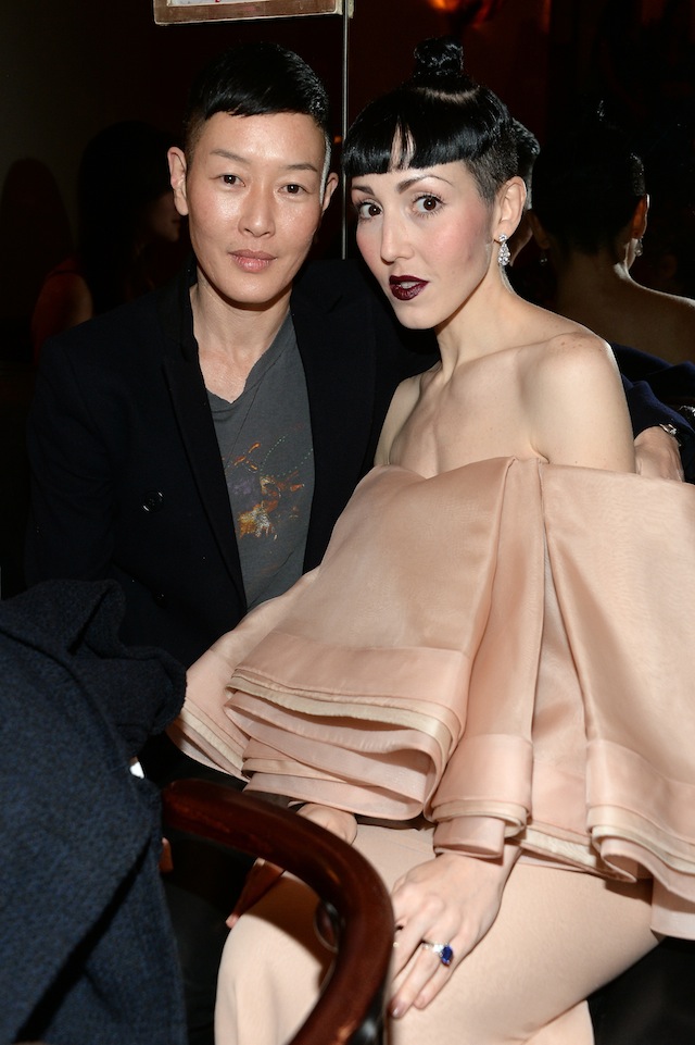 Дженни Шимицу и Мишель Харпер Дженни Шимицу и Мишель Харпер