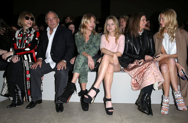 Анна Винтур, сэр Филип Грин, Кейт и Лотти Мосс, Натали Массене и Поппи Делевинь