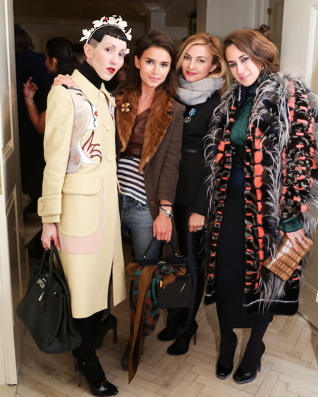 Мишель Харпер, Мирослава Дума, Насиба Адилова и Дельфина Делеттре Фенди Мишель Харпер, Мирослава Дума, Насиба Адилова и Дельфина Делеттре Фенди