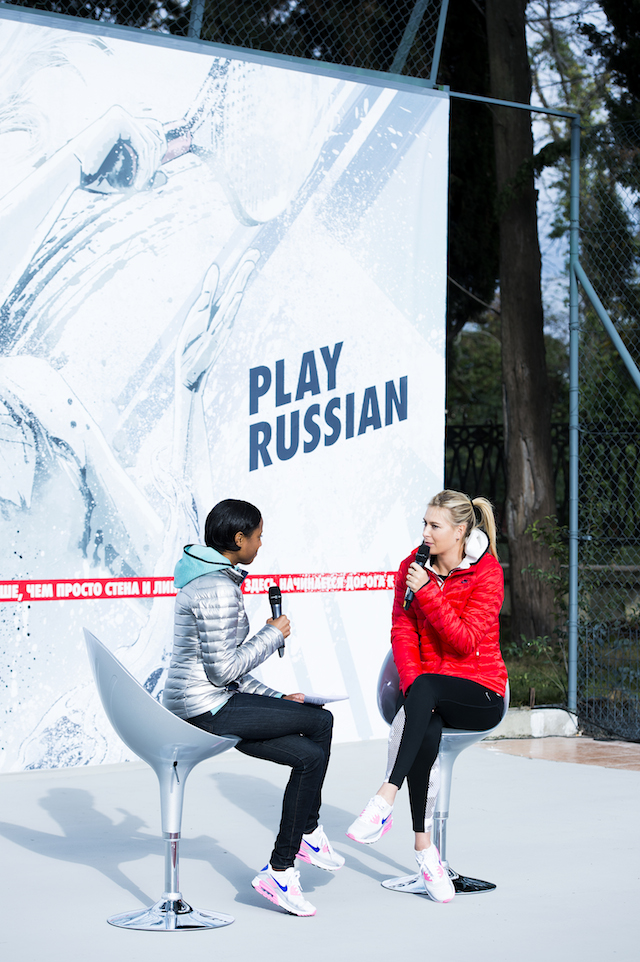 Презентация стены в честь Марии Шараповой на детском корте в Сочи (фото 1)