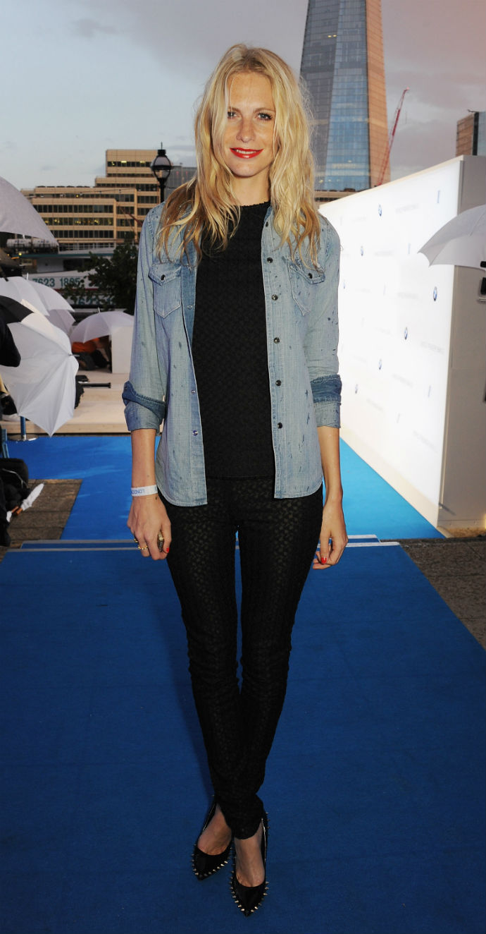 Поппи Делевинь