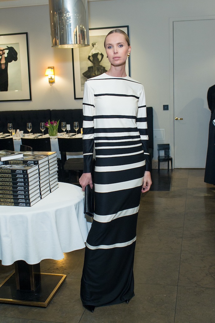 Илона Столье