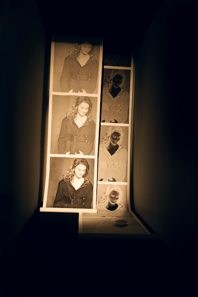 Выставка The Little Black Jacket в Дубаи