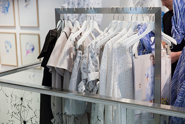 Презентация коллаборации Вики Газинской и & Other Stories в Colette (фото 8)