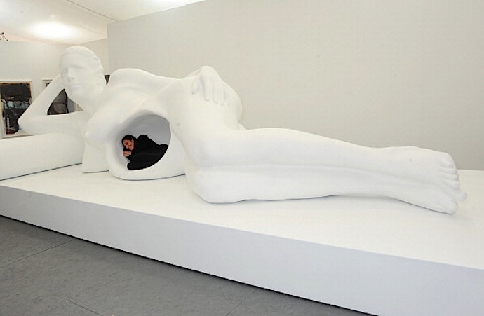 Даша Жукова на превью Frieze Art Fair (фото 3)