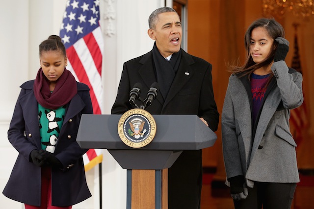 Малия, Барак и Саша Обама