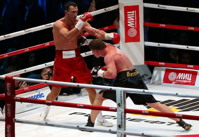 Владимир Кличко одержал победу в "поединке десятилетия"
