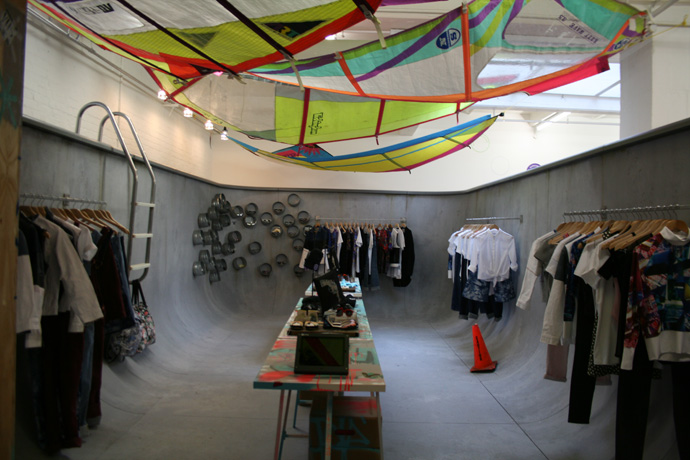 Ясмин Севелл открыла pop-up store в Лондоне (фото 2)