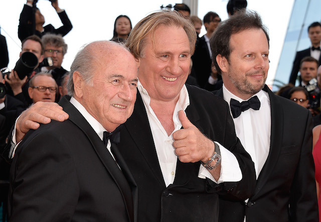 Сепп Блаттер, Жерар Депардье и Фредерик Обуртин Сепп Блаттер, Жерар Депардье и Фредерик Обуртин