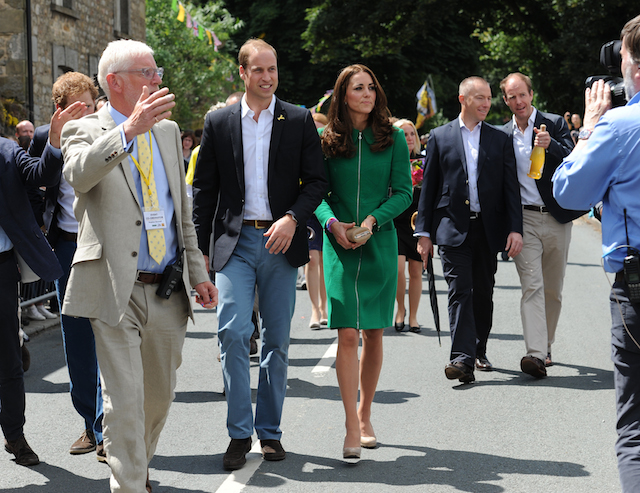 Кейт Миддлтон, принц Уильям и принц Гарри дали старт "Тур де Франс" (фото 1)