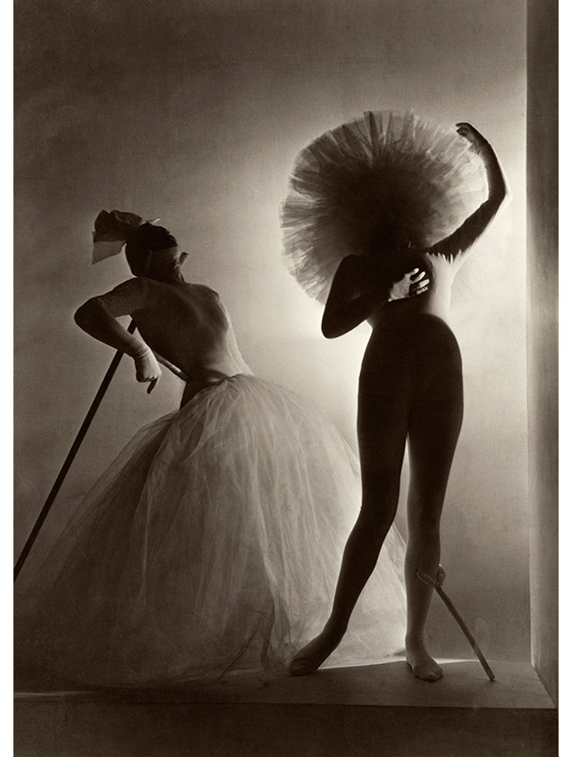 Костюмы Сальвадора Дали для балета Bacchanale Леонида Мясина, 1939 В Музее Виктории и Альберта пройдет выставка фотографий Хорста (фото 3)