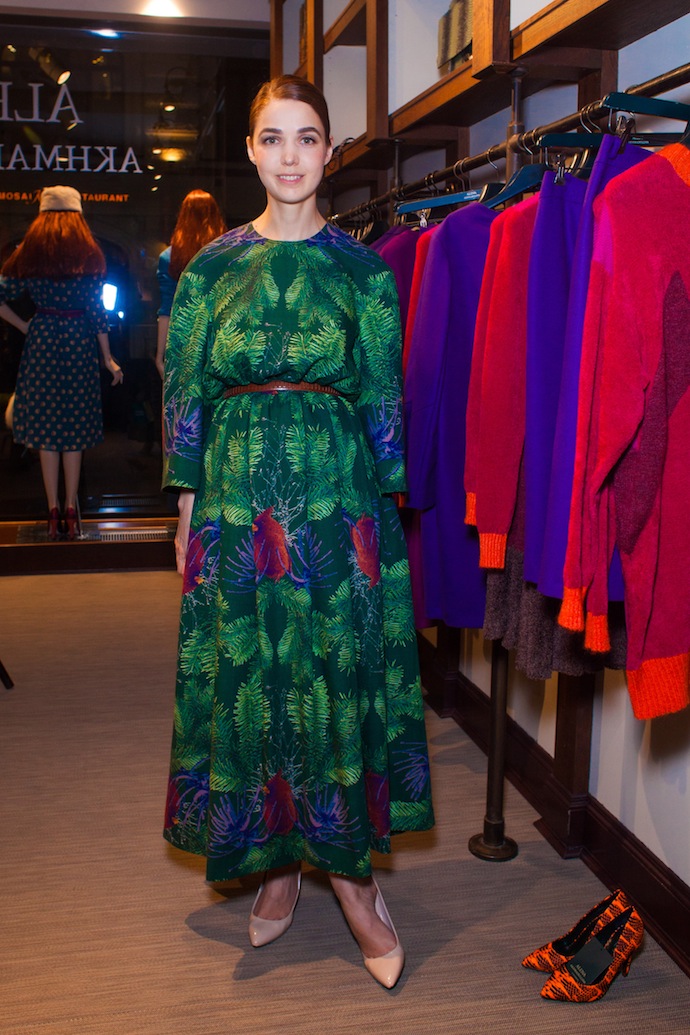 Алена Ахмадулина