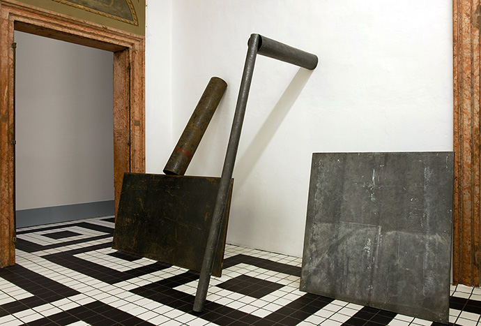 Миучча Прада получит награду от Independent Curators International (фото 2)