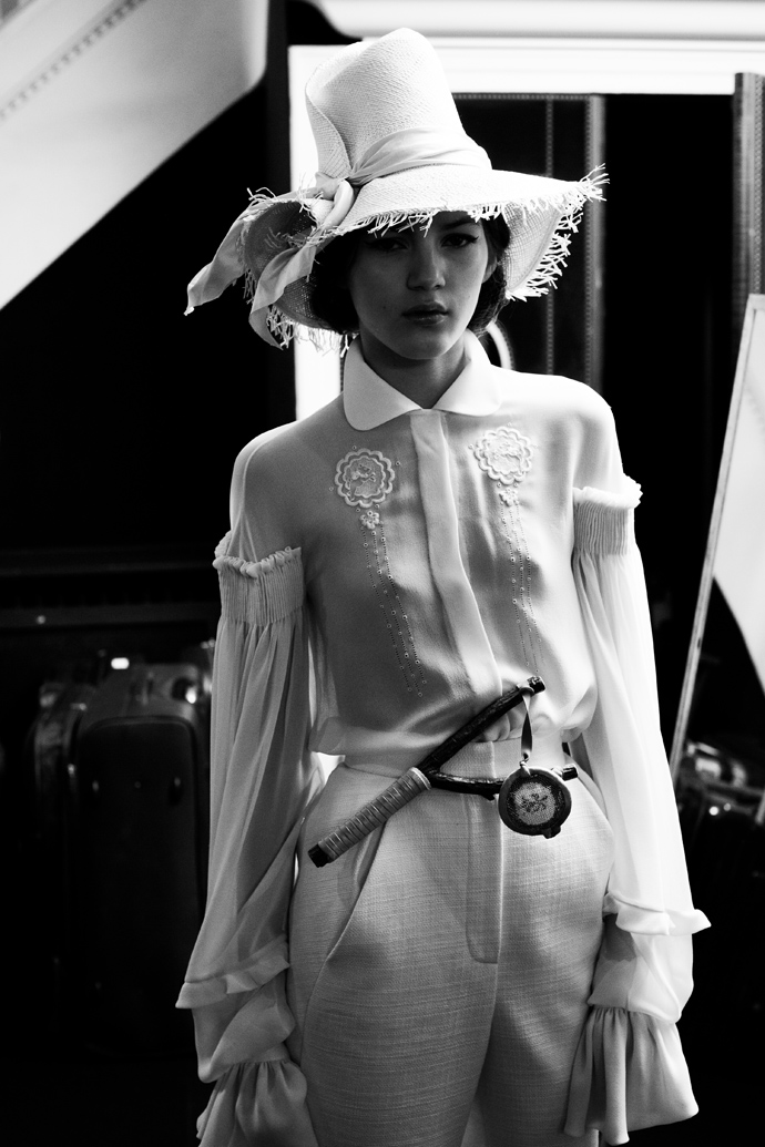 Backstage показа Ulyana Sergeenko в Париже (фото 17)