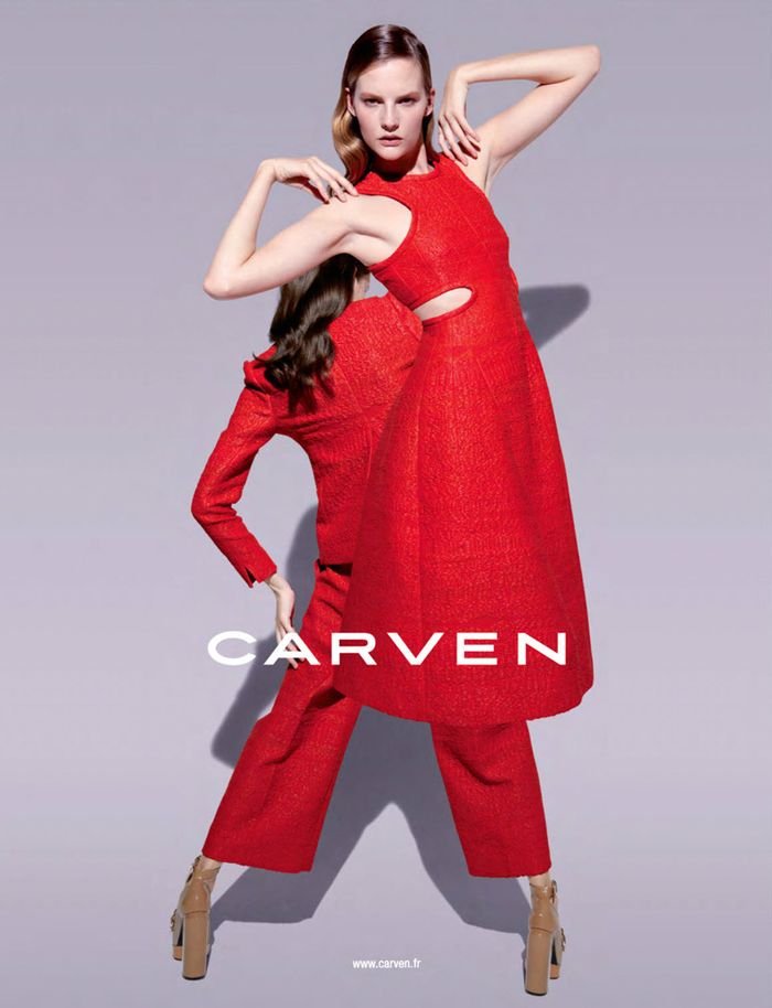 Сара Блумквист в весенней кампании Carven