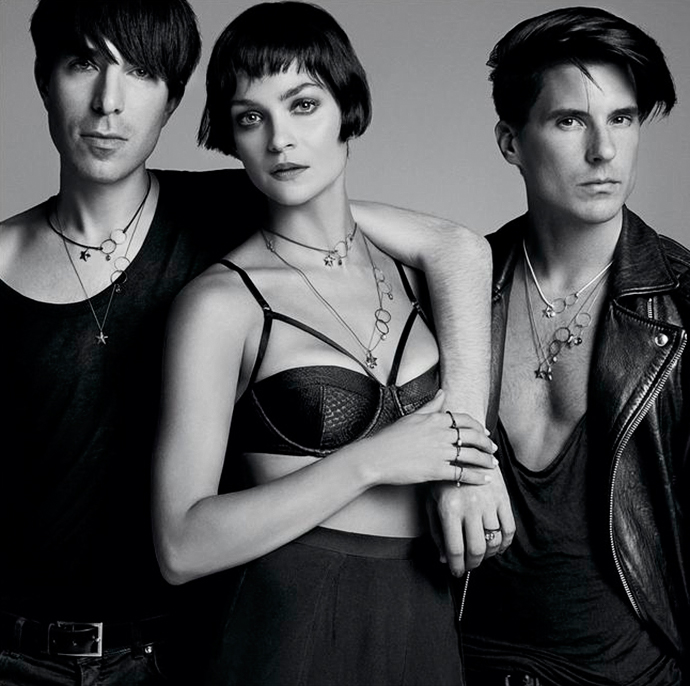 Инес и Винуд запустили линию украшений (фото 1)