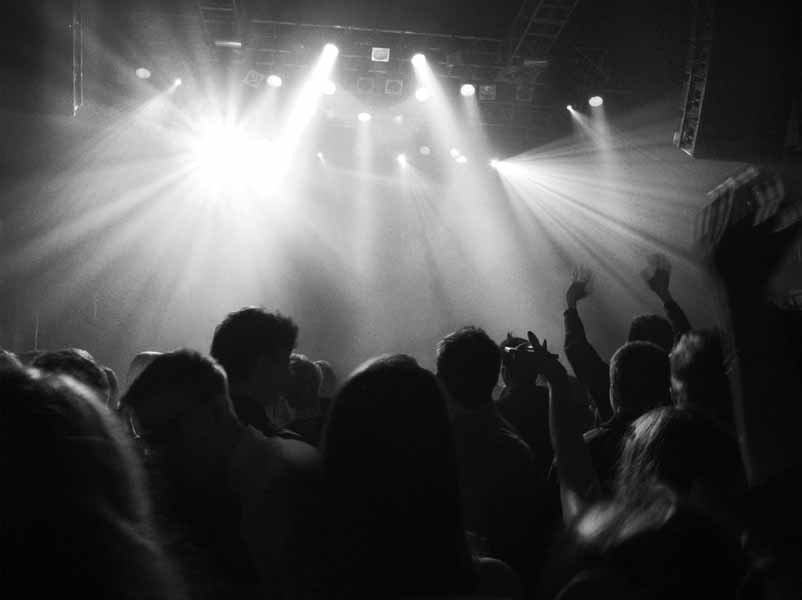 Реклама нового аромата Burberry Brit Rhythm