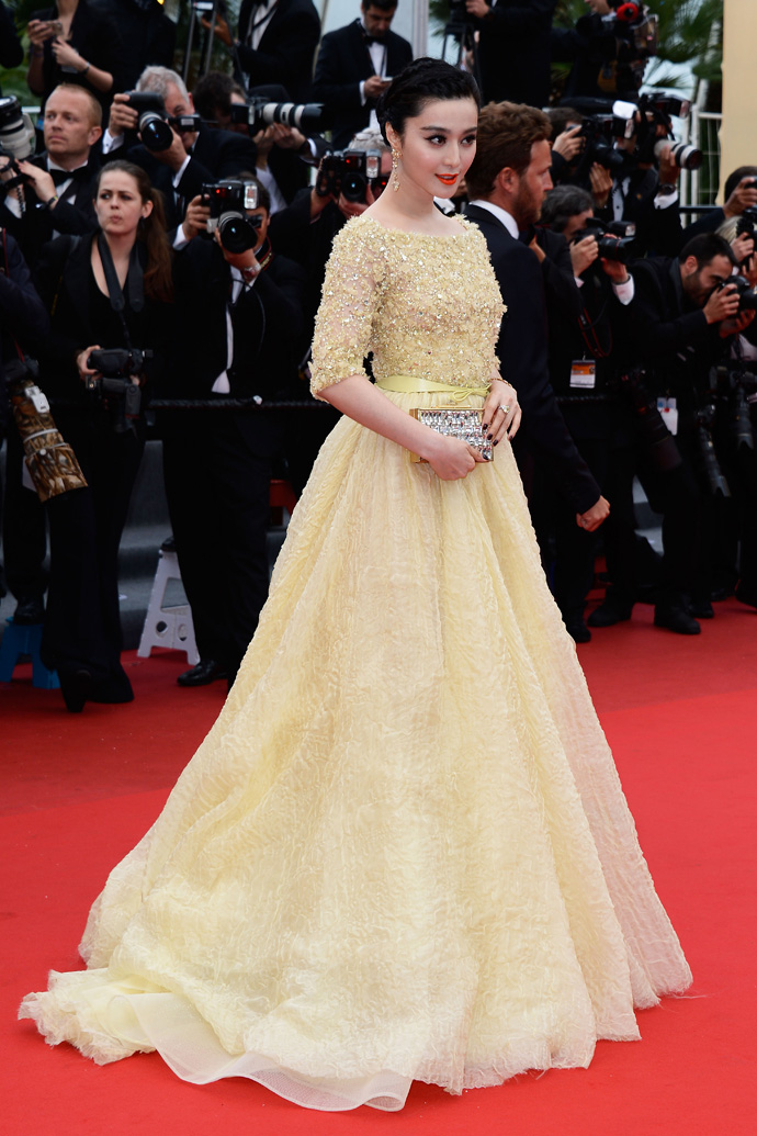 Фань Бинбин в Elie Saab Couture на премьере фильма "Всего 17" Фань Бинбин в Elie Saab Couture на премьере фильма "Всего 17"