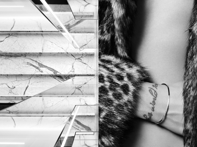 Фрея Беха Эриксен в Saint Laurent Фрея Беха Эриксен в Saint Laurent