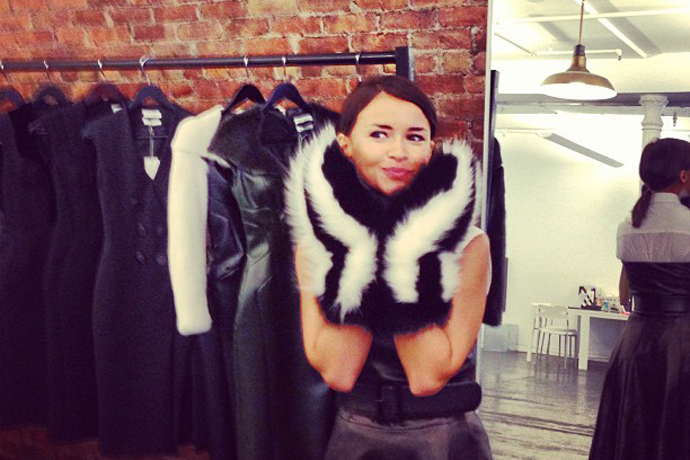 Мирослава Дума в студии Altuzarra