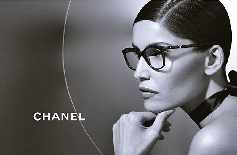 Летиция Каста в очках Chanel