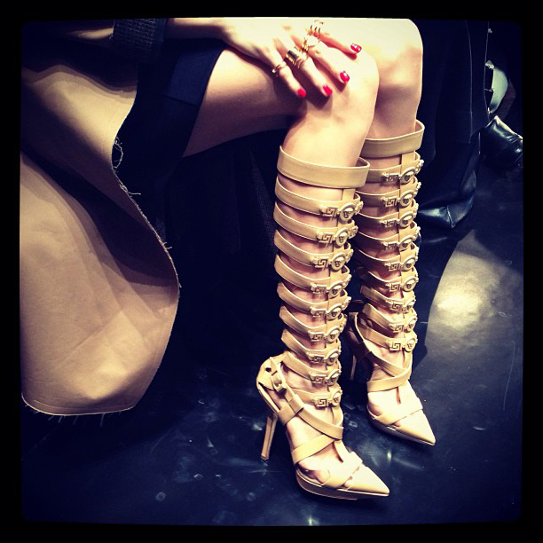 Лена Перминова на показе в Париже