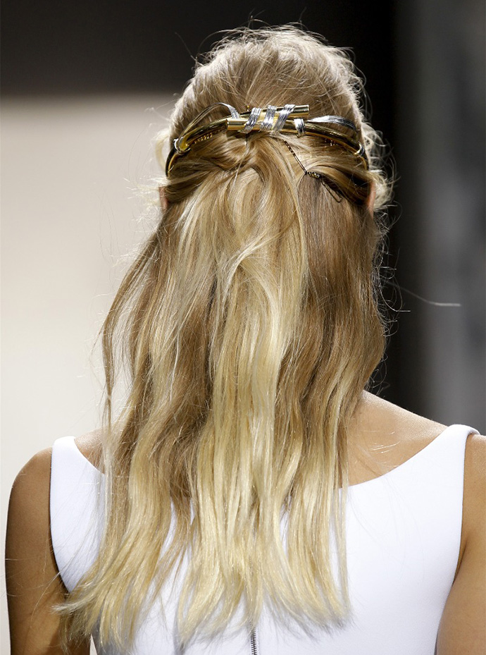 Объект желания: тиара Balenciaga (фото 2)