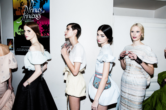 Backstage показа Ulyana Sergeenko в Париже (фото 3)