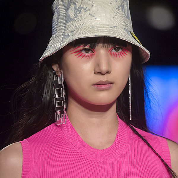 Идея для мейка на выходные: неон