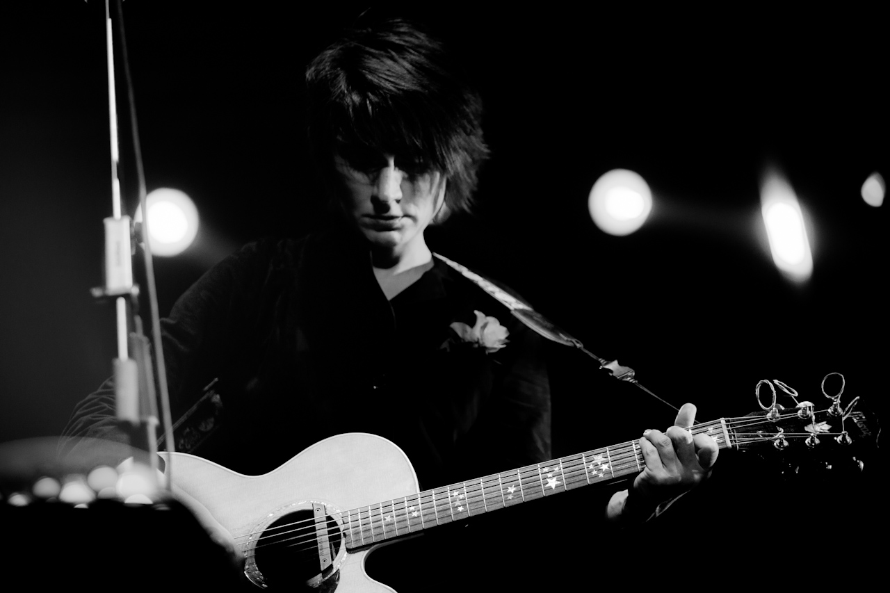 Александр Терехов и Рената Литвинова сшили костюмы для Земфиры (фото 4)