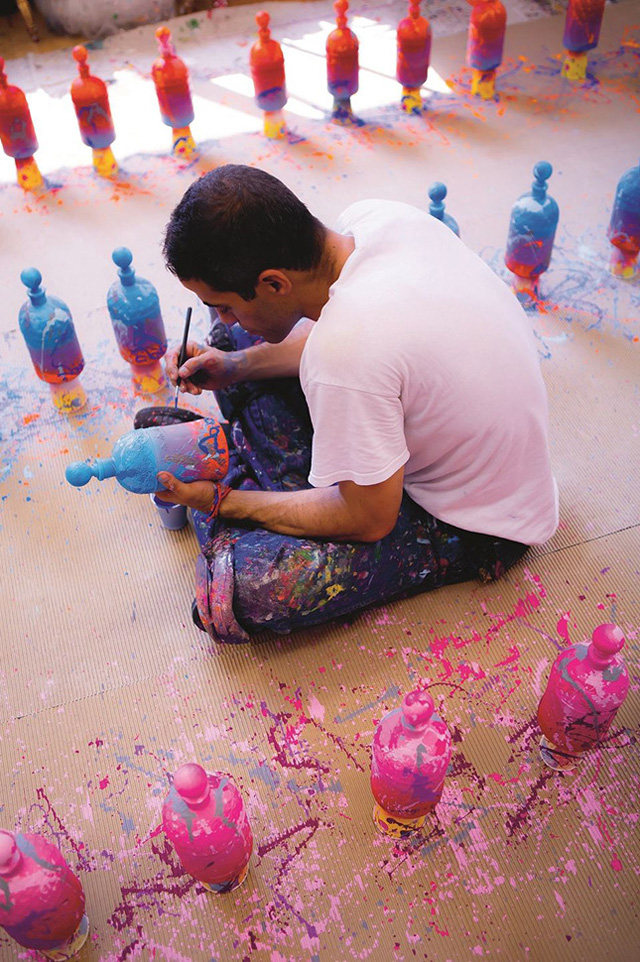 JonOne Души прекрасные порывы: культовый флакон Guerlain раскрасили граффити (фото 1)