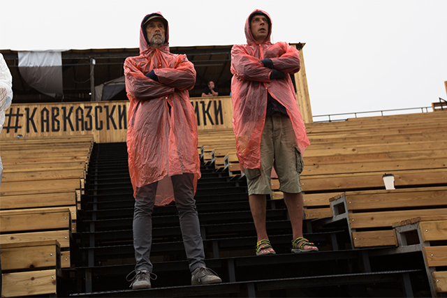 Эдуард Бояков и Руслан Маликов Жизнь — веселый карнавал: премьера спектакля "Кавказские пленники" (фото 7)