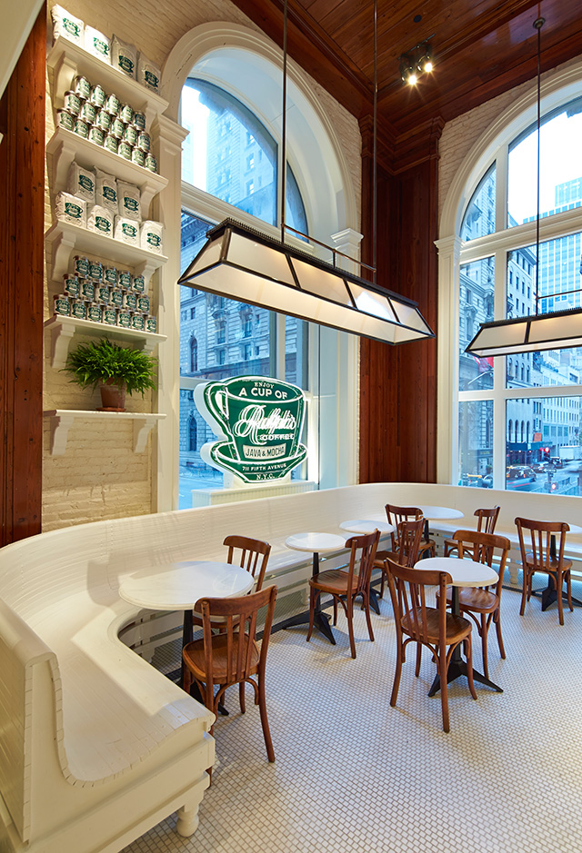 Polo Ralph Lauren — бутик с собственной кофейней на Пятой Авеню (фото 2)
