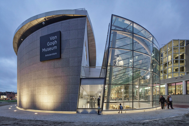 Музей Ван Гога в Амстердаме обзавелся новой постройкой и лабиринтом из подсолнухов (фото 1)
