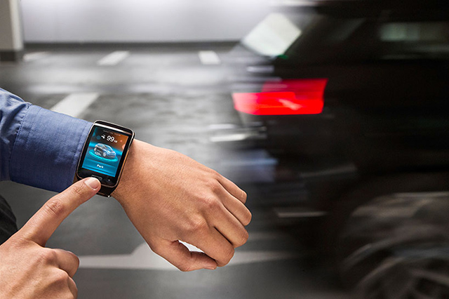 BMW можно будет припарковать при помощи "умных" часов (фото 1)