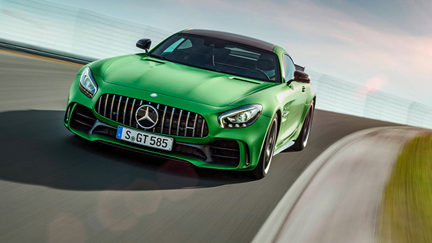 Автомобиль сезона: новый Mercedes-AMG GT R (фото 1)