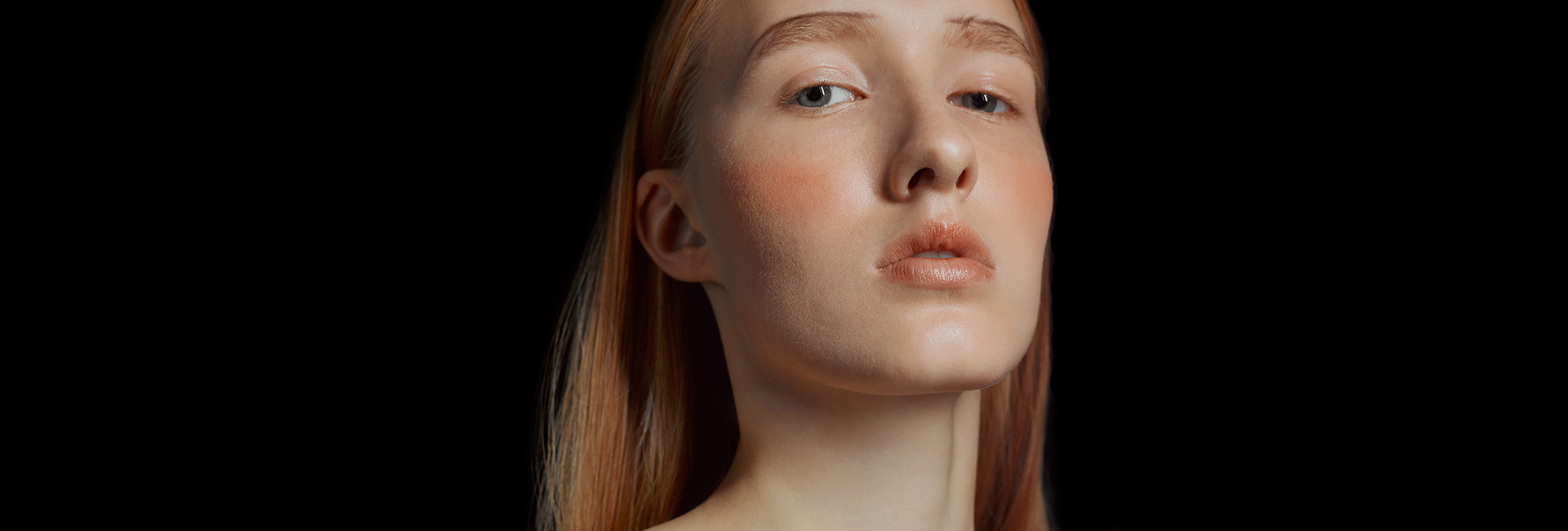 Лучшие съемки Buro 24/7: костюм покебола, блестки на бровях, огромные пуховики (фото 2)