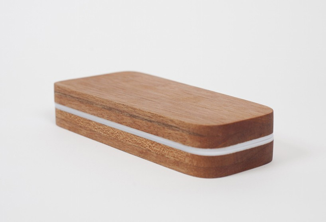 Финский дизайнер создал лампу-книгу (фото 2)