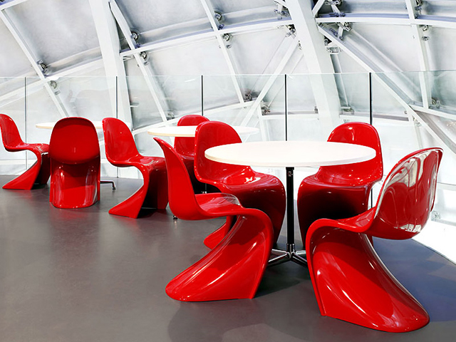 6 культовых предметов интерьера из пластика (фото 6)