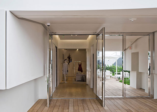 Парящий в Майами: новый бутик Dior от Barbarito Bancel Architectes (фото 4)