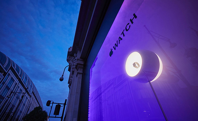 Витрины Selfridges расцвели букетами от Apple (фото 5)