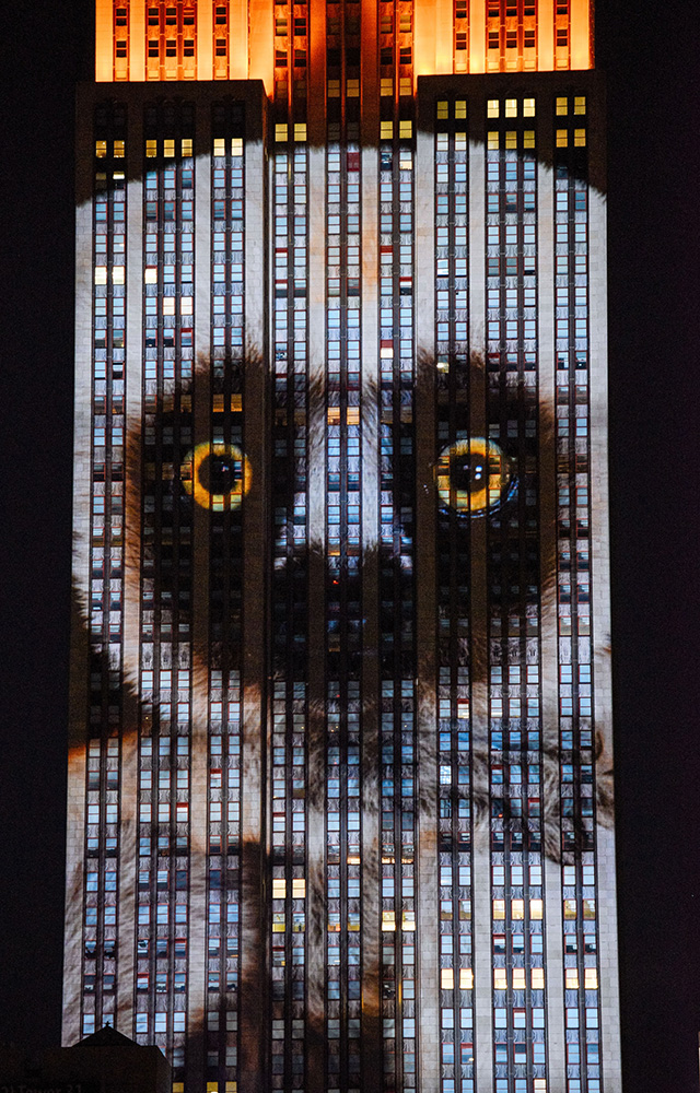 На Эмпайр-стейт-билдинг спроецировали вымирающих животных (фото 5)