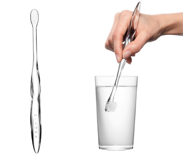 Зубная щетка без зубной пасты (фото 1)