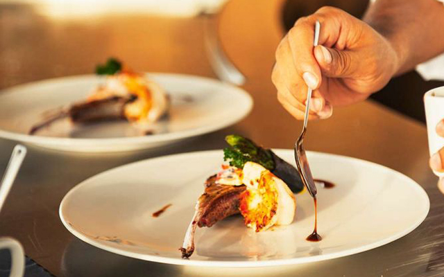 Tavaru — ресторан в башне на уединенном острове (фото 4)